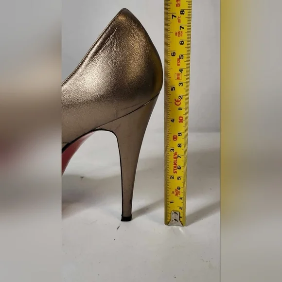 CHRISTIAN LOUBOUTIN Leather Sandals SZ 39